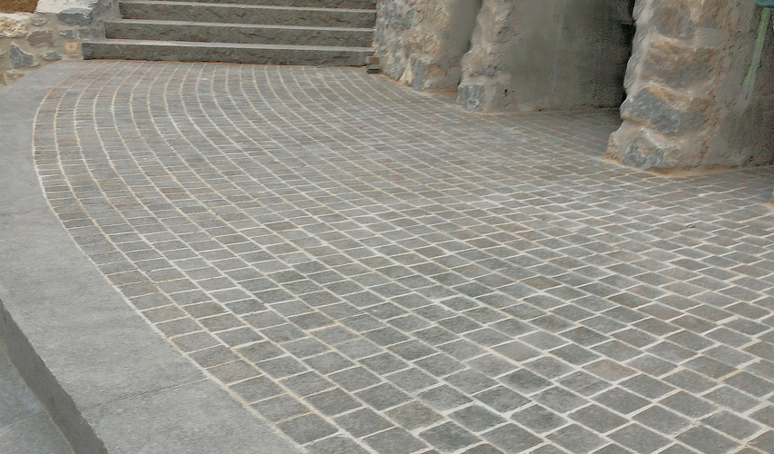 cubetti di porfido fiammati colore scelto Imperial Grey